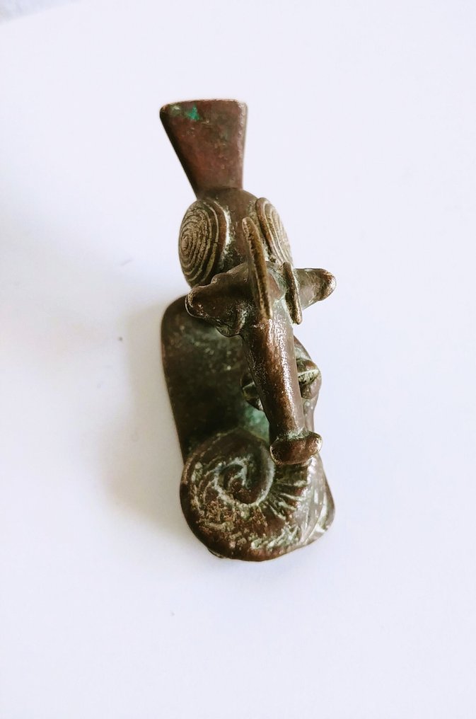 Akan-kultaan liittyvä eläinmuotoinen punnus  - Ghana - 1960-1970  #1.0