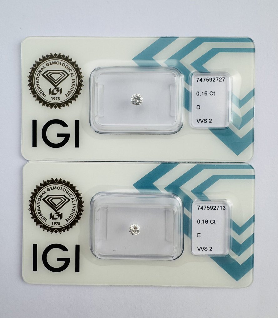 Ingen reservasjonspris - 2 pcs Diamant  (Naturlig)  - 0.32 ct - Rund - E, D (fargeløs) - VVS2 - Det internasjonale gemologiske institutt (IGI) - *Pair* #1.0