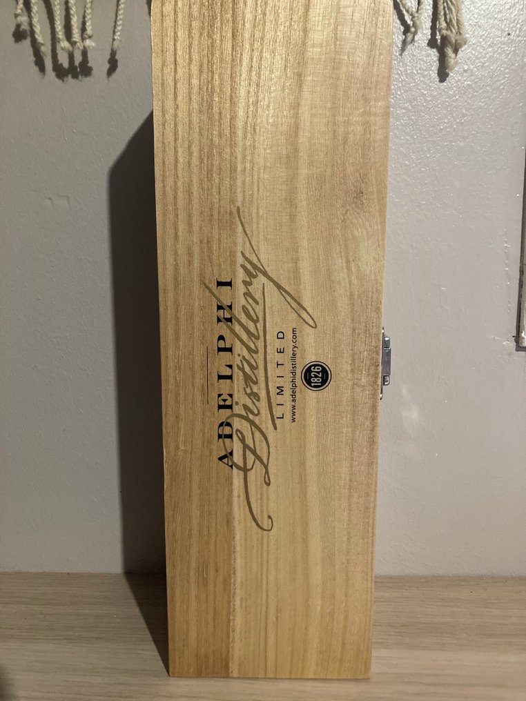 Bunnahabhain 1968 41 years old One of 719 - Adelphi  - b. 2010  - 70 cl #4.3