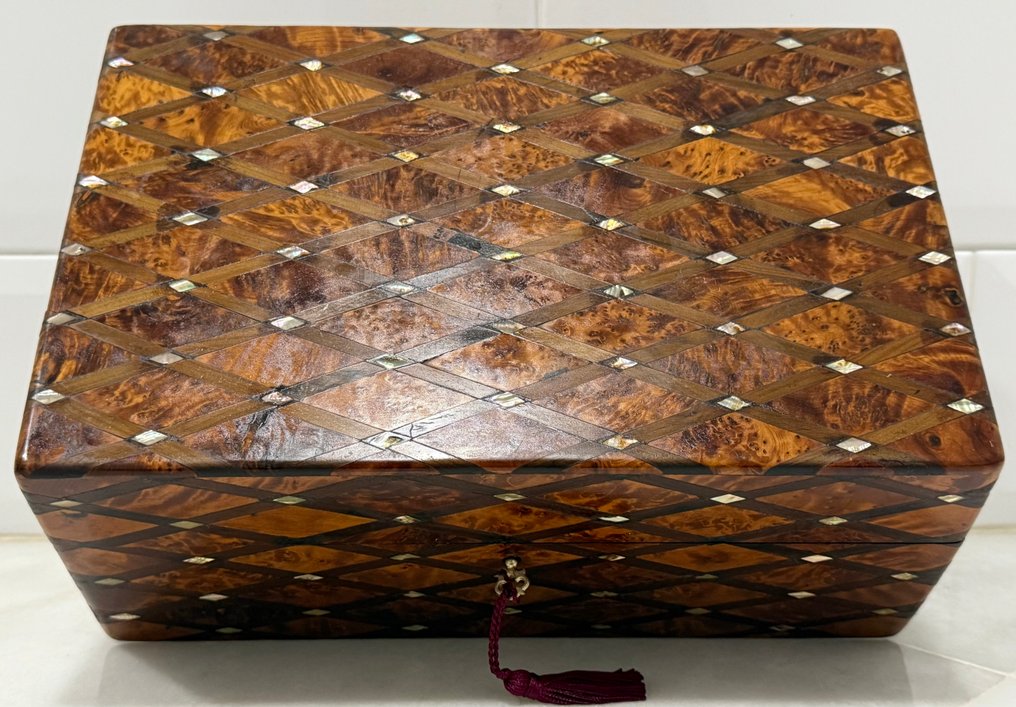 Láda - Királyfa, Tuja, Szaténfa #4.3