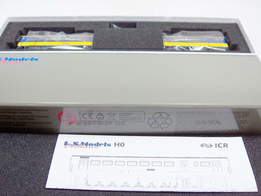 LS Models Exclusive H0 - 44 127 - Wagon de passagers pour trains miniatures (1) - Personenwagon NS Plan W2 B11 - NS #3.2