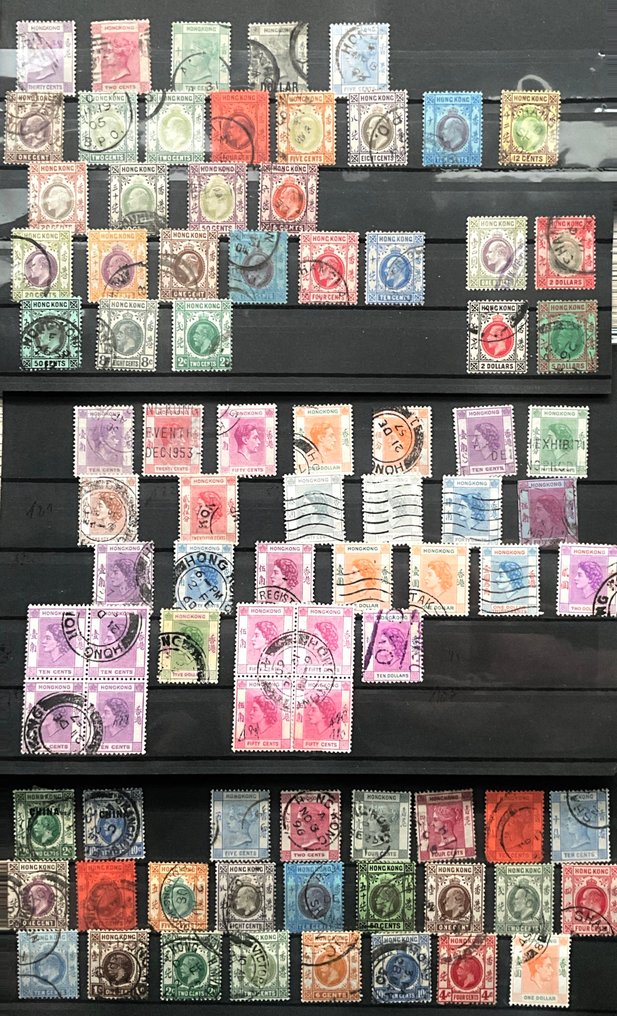 Commonwealth britannico 1884/1963 - Parti in 3 schede filateliche con francobolli di Hong Kong, con King Edward, George e… Kw circa 930 - Michel #1.0