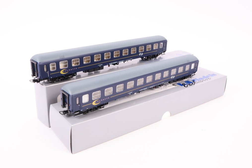 LS Models H0 - 12097 - Modeltog passagervogn sæt (1) - Sæt af to couchette ligrijuiger type Bcm. - NS #1.0