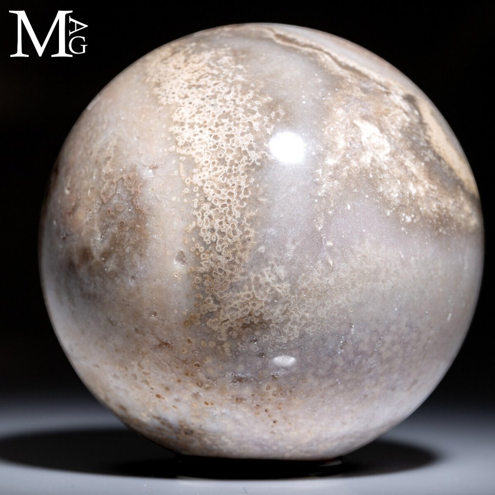 Botryoidal Galaxy Stone - Special Sphere Collection Sphere with botryoidal cavity – a natural structure rich in details - Height: 77.5 mm - Width: 77.5 mm- 635 g #1.0