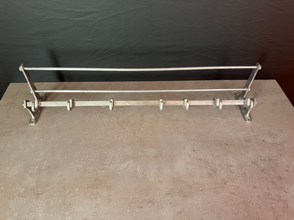 Fabryka Wyrobów Metalowych w Stojadłach - 衣帽架 - PRL - 鋁 - 工业衣架 #1.0