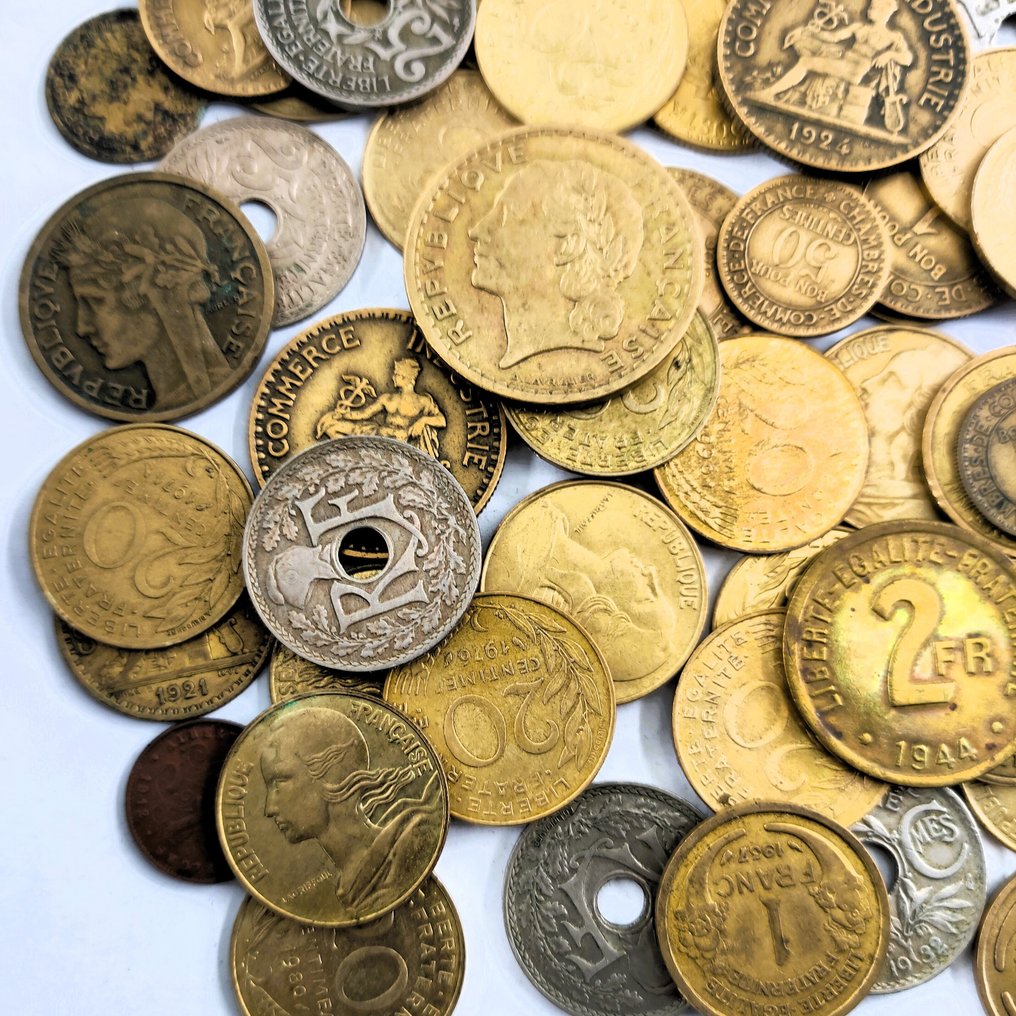 Franciaország. Lot with 75 Copper, Brass, Iron, Copper-Nickel Coins (mixed lot, several dates) VF to UNC. (Nincs minimálár) #2.1