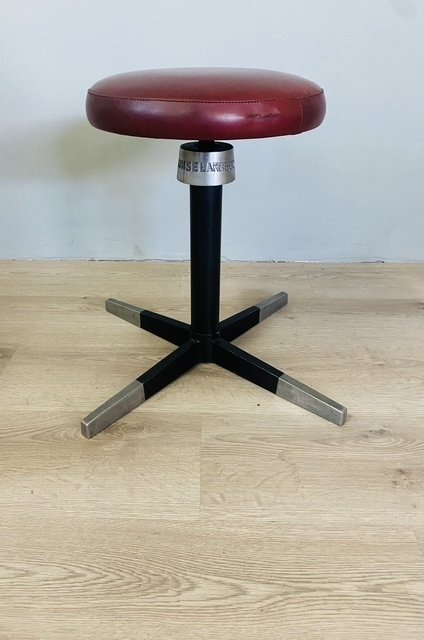 Monselarredo - Hocker - Metall, Leder - Hocker mit einer Struktur aus verchromtem und schwarzem Metall, Sitzfläche aus Leder. #1.0