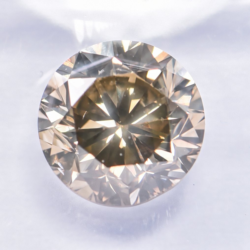 χωρίς τιμή ασφαλείας - 1 pcs Διαμάντι  (Φυσικού χρώματος)  - 2.50 ct - Στρογγυλό - Fancy Πρασινωπό, Καφετί Κίτρινο - SI1 - International Gemological Institute (IGI) - ΒΓ #4.3