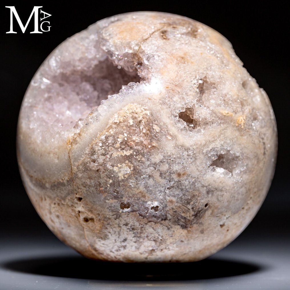 Botryoidal Galaxy Stone - Special Sphere Collection Sphere with botryoidal cavity – a natural structure rich in details - Height: 77.5 mm - Width: 77.5 mm- 555 g #4.3