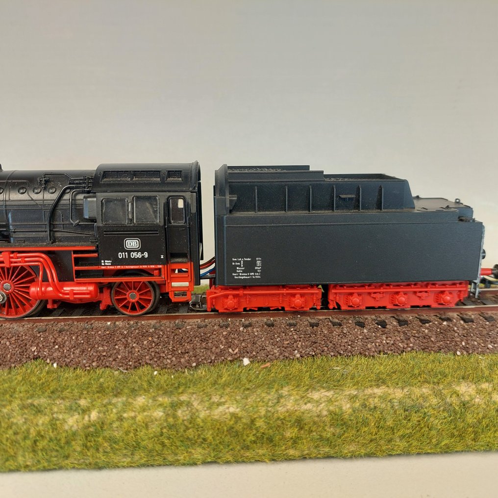 Märklin H0 - 3790 - Locomotivă cu abur pe cărbuni (1) - BR 011 056-9 Digital - DB #3.2
