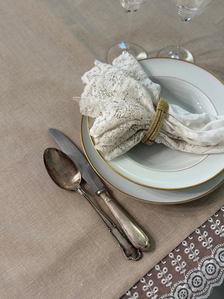Elegant tablecloth for large gatherings. French elegance in beige hemp mixed linen and lace. - Tablecloth  - 2.4 m - 1.33 m #3.2