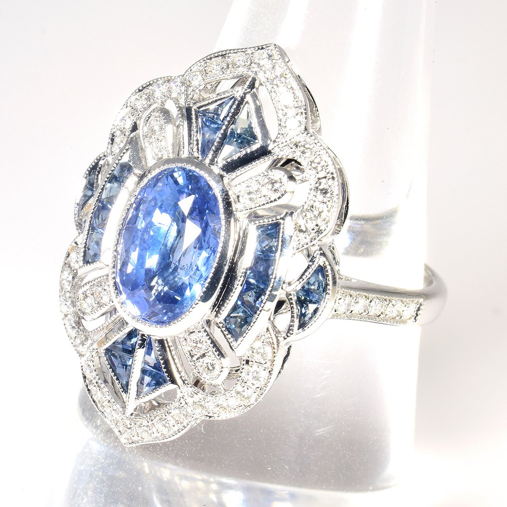 Δαχτυλίδι - 18 καράτια Λευκός χρυσός -  4.09ct. tw. Ζαφείρι - Διαμάντι - Πιστοποιητικό GFCO & GIA #4.3