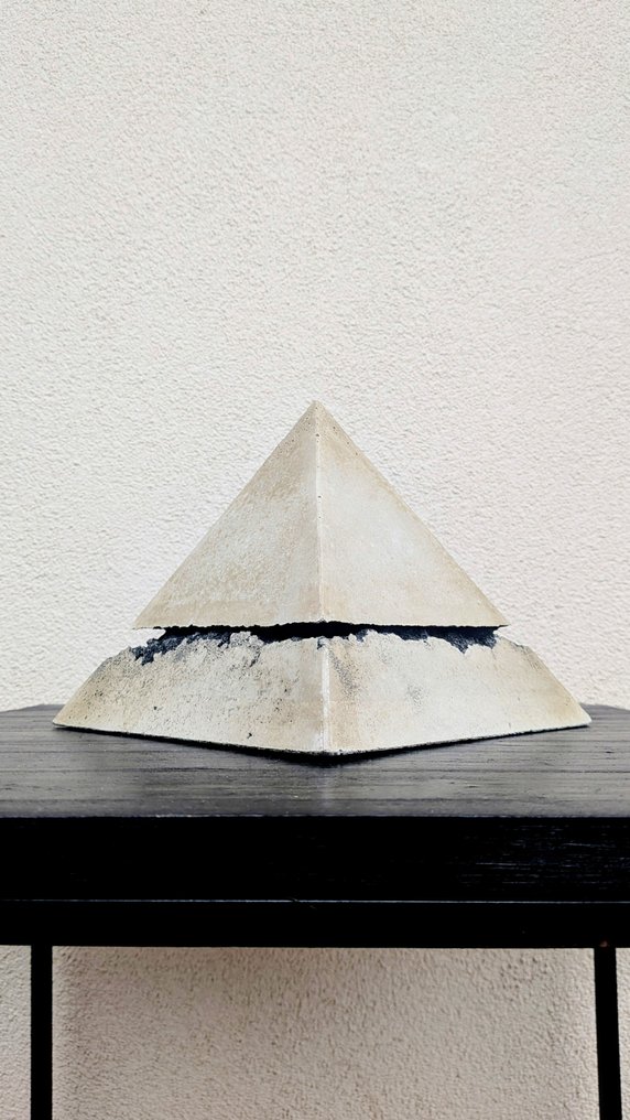 Lorenzo Favaron - TRASCENT, Piramide (Contrasti) #1.0