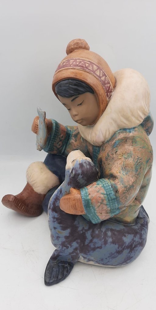 Lladró - Άγαλμα, Inuit met zeehond - 21 cm - Πορσελάνη - 1986 #1.0