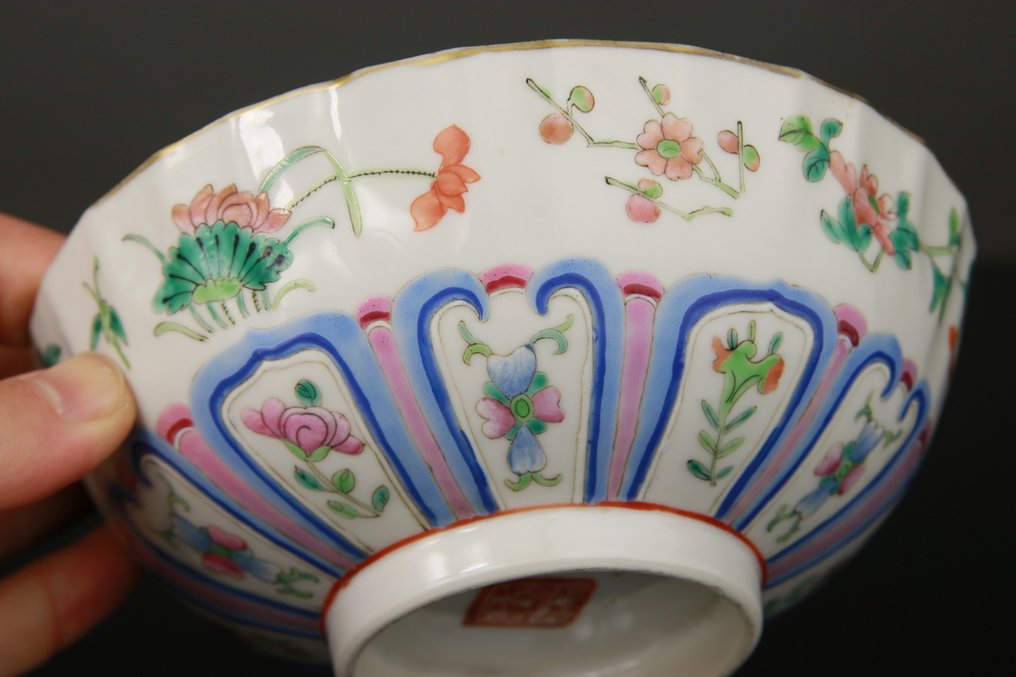 粉彩瓷器金镶嵌的中式Bol Coupe - Qianlong品牌 - 瓷器 - 中國 - 二十世纪初共和国时期 #1.0