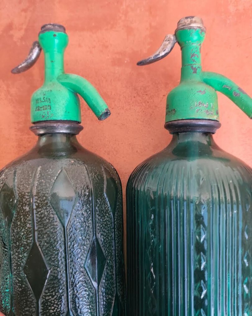 Siphon (2)  - modernists #2.1