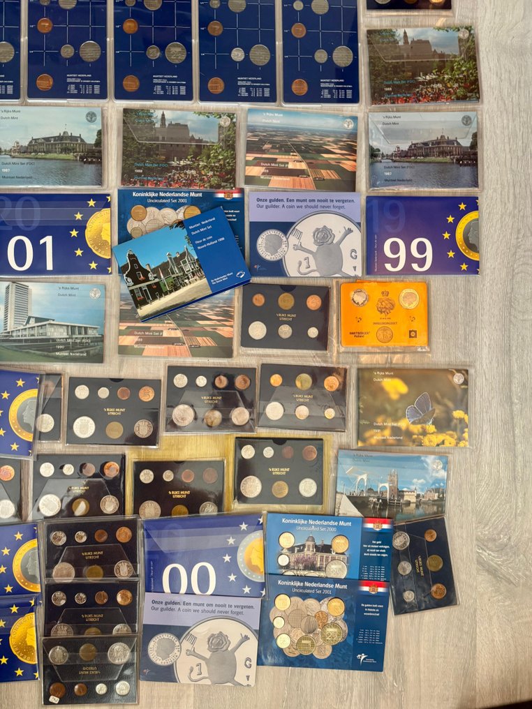 荷兰. FDC - UNC - PROOF Sets 1976 - 2001 (100+ Pieces) (没有保留价) #1.0