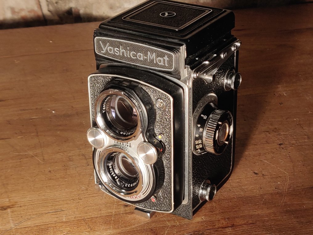 Yashica -Mat 6x6 with Yashinon 3,5/80mm + lensdop - Copal-MXV | Twin lens reflex camera (TLR) #2.1