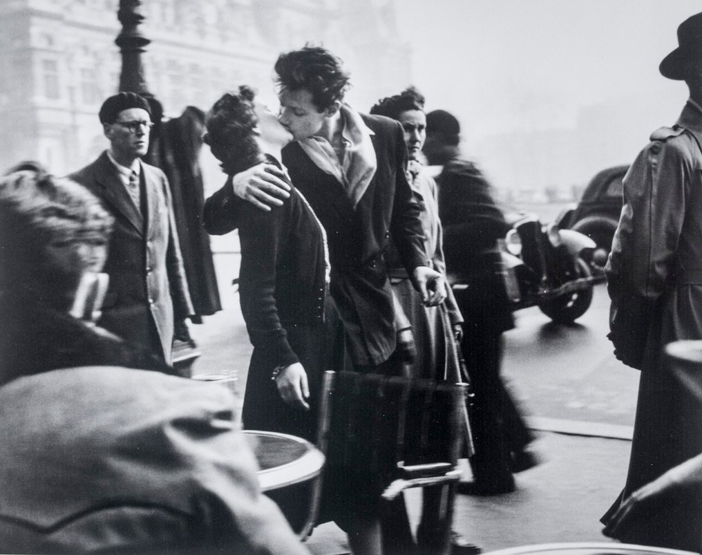 Robert Doisneau (1912–1994) - Le baiser de l'Hôtel de Ville. 1950 #1.0