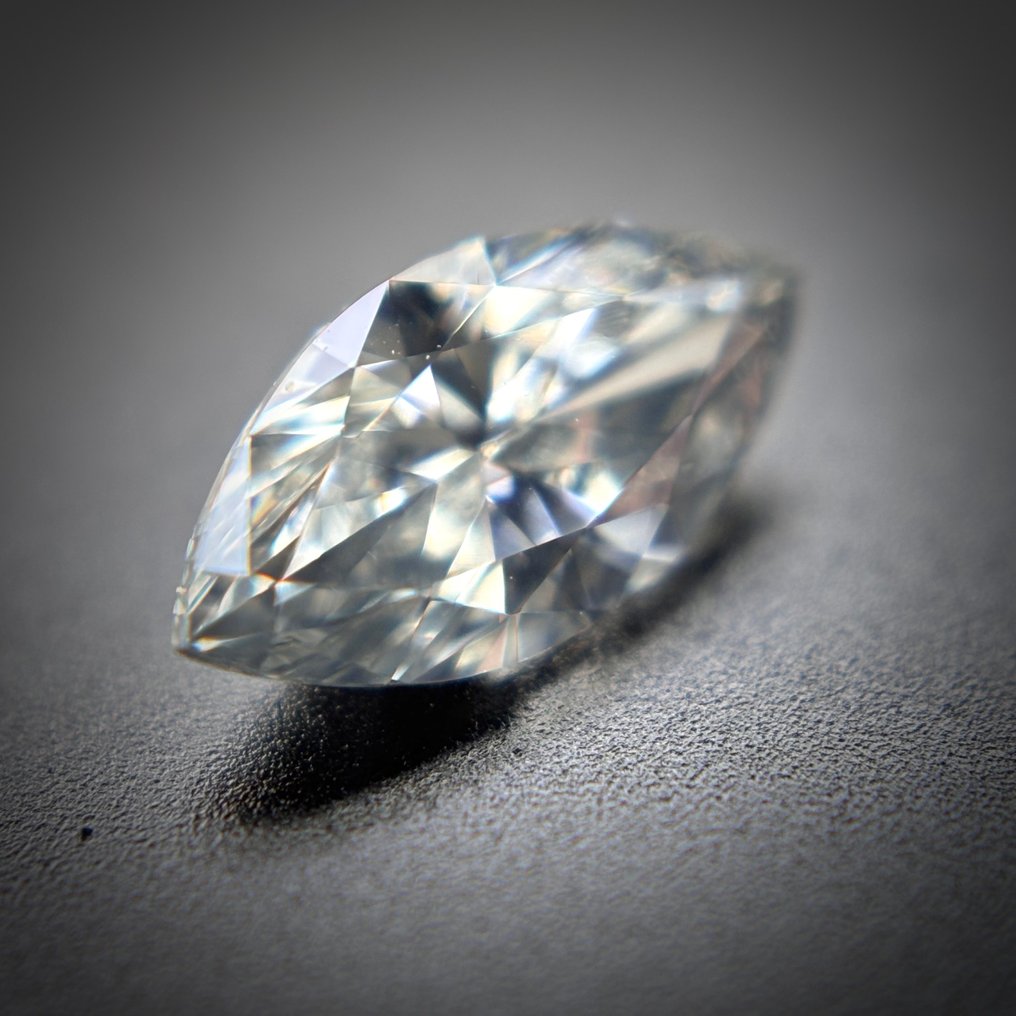 1 pcs 钻石  (天然色彩的)  - 0.32 ct - 榄尖形 - Very light 灰色 - VS2 轻微内含二级 - 安特卫普宝石检测实验室（ALGT） #1.0