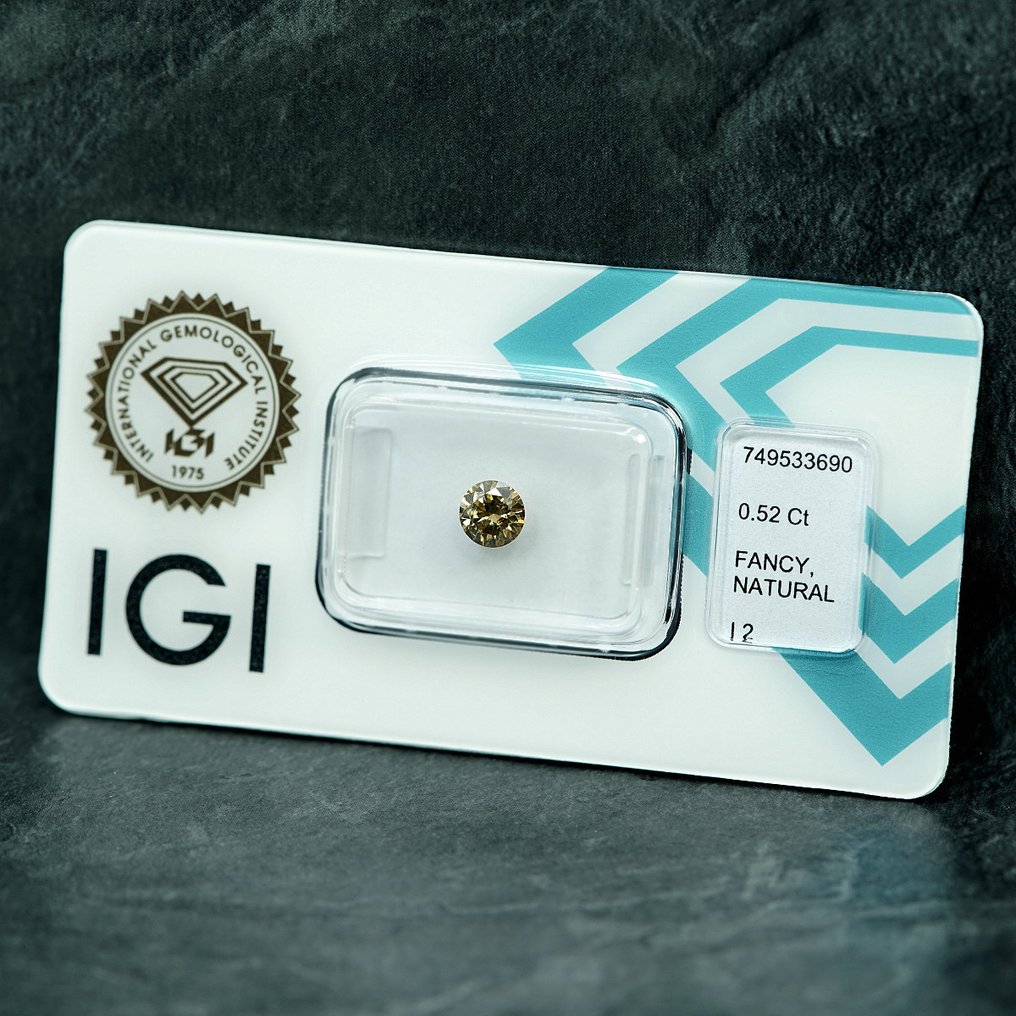 Nincs minimálár - 1 pcs Gyémánt  (Természetes színű)  - 0.52 ct - Kerek - Fancy Barnás Sárga - I2 - Nemzetközi Gemmológiai Intézet (IGI) #4.3
