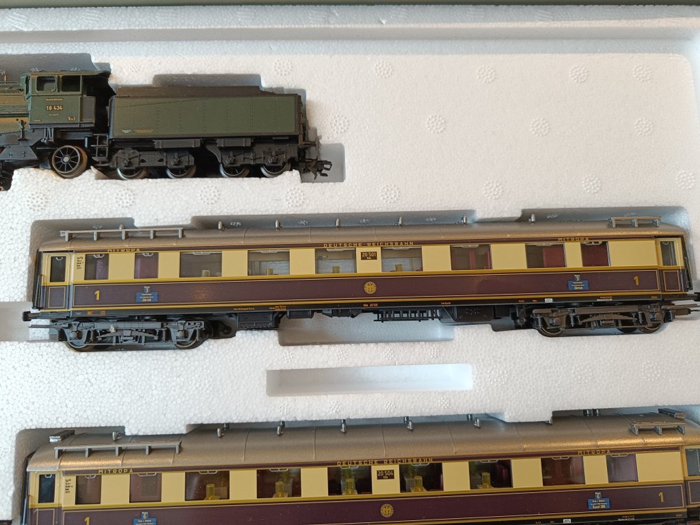 Märklin H0 - 26506 - Modellino di treno (1) - Set Rheingold, digitale, suono - DRG #3.2