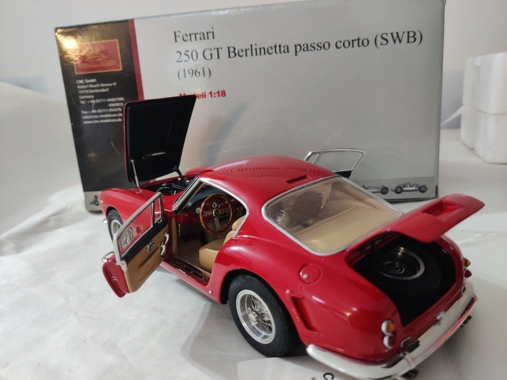 CMC 1:18 - Modellino di auto - Ferrari 250GT Berlinetta passo corto (SWB) 1961 - M-046 #2.1
