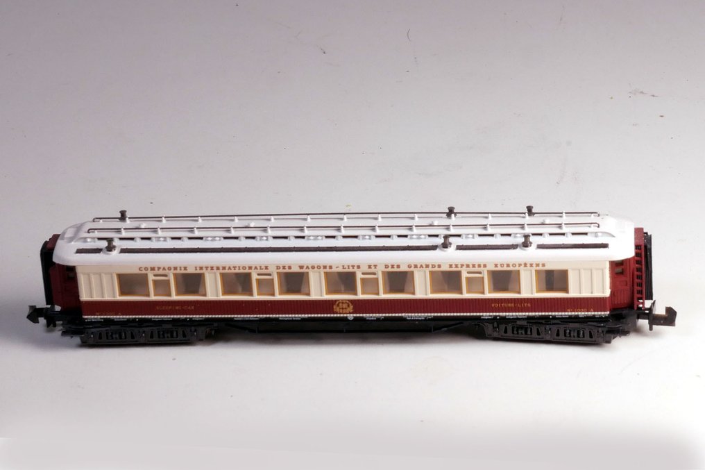 Minitrix, Arnold Rapido, Fleischmann N - Modellbahn-Personenwagen (13) - 13 Wagen - C.I.W.L., DRG #3.2