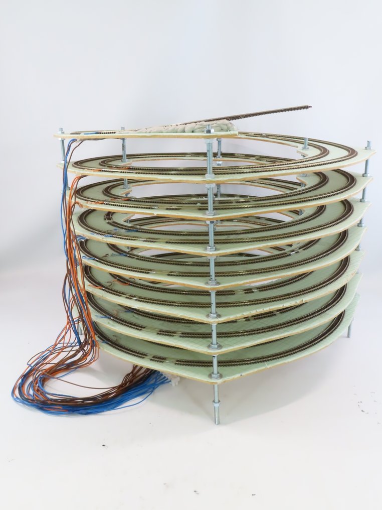 Zelfbouw N - Modelltåg landskap (1) - Helix för att övervinna höjden på 51 cm, diameter 67 cm Fleischmann rails. #1.0