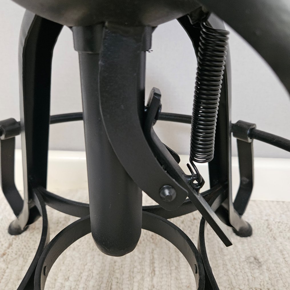 Krakk - Høydejusterbar dreibenk - Lær, Jern #4.3