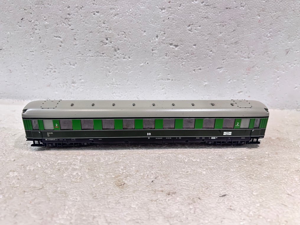 Märklin H0轨 - 26509/43208 - 火车组 (2) - 6-德里格高速列车 柏林-莱比锡 - DR (DRB) #2.1