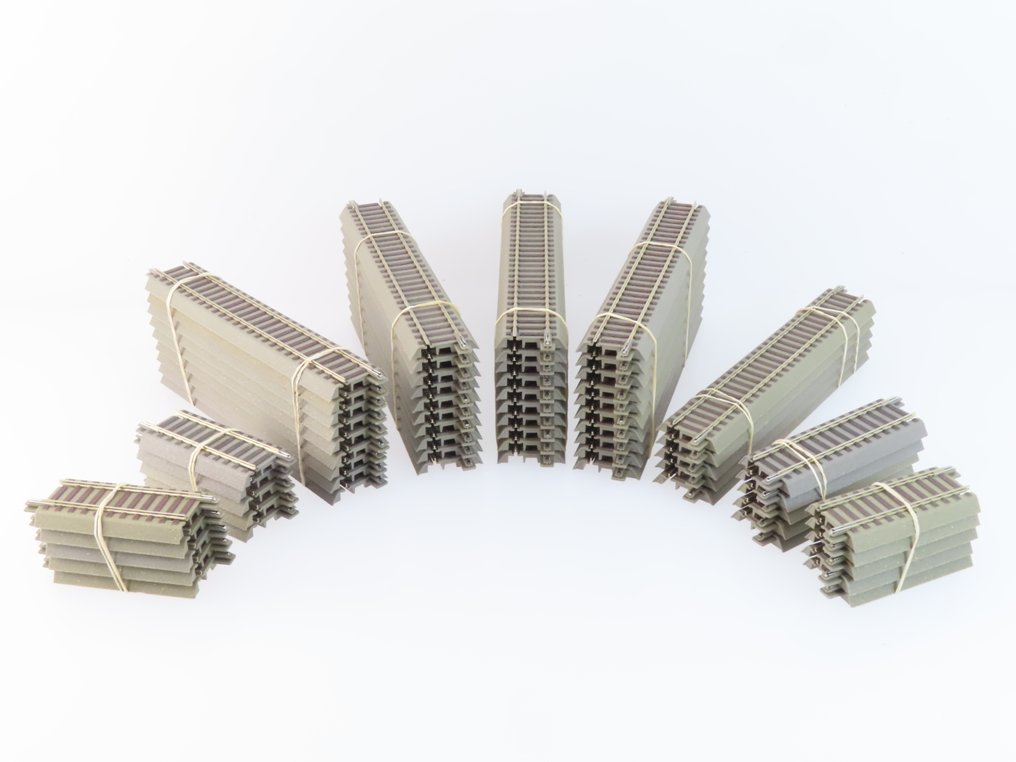 Roco H0 - 61110/61111/61112/61113 - Model train tracks (64) - 64-piece rail set with straight track sections, Roco Geoline #1.0