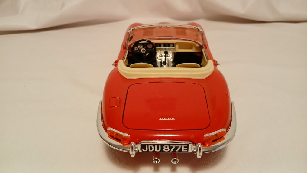 Bburago 1:18 - Modellino di auto  (3) - Jaguar E-Type (1961) & 2x Ferrari F40 (1987) #1.0