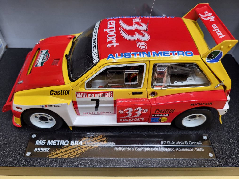 Sunstar 1:18 - Model race car - Sunstar MG Metro 6R4 - Sunstar MG Metro 6R4 Rally of the Garrigues-Languedoc-Roussillon 1986 #2.1
