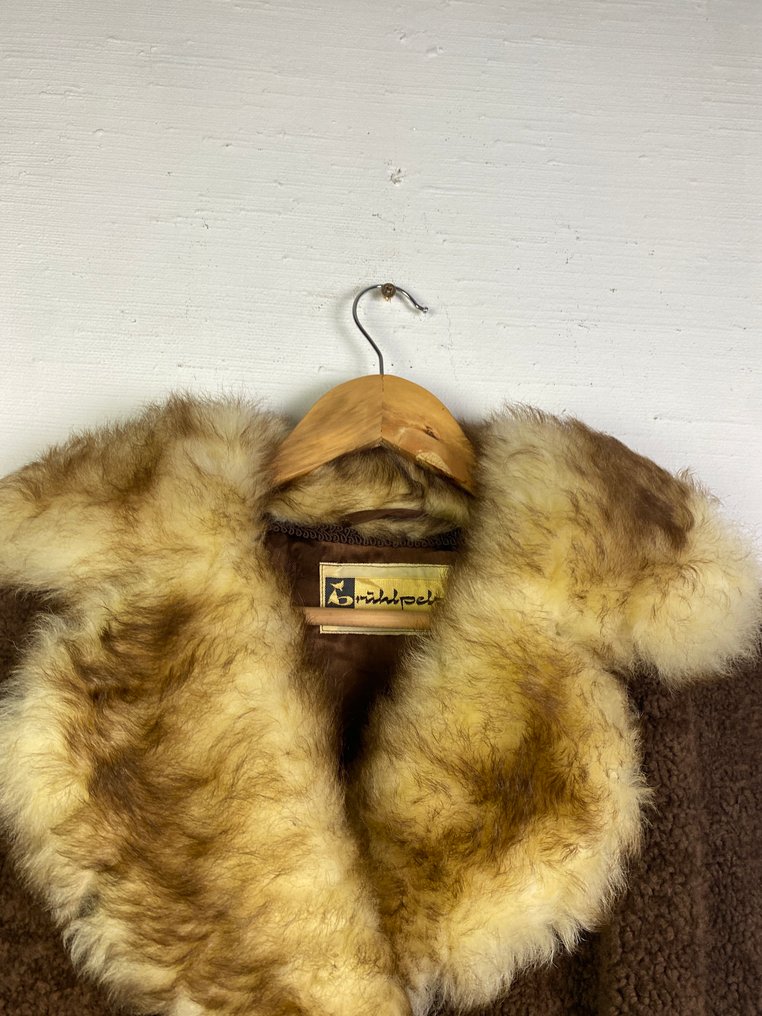 Artisan Furrier - Fur coat #2.1