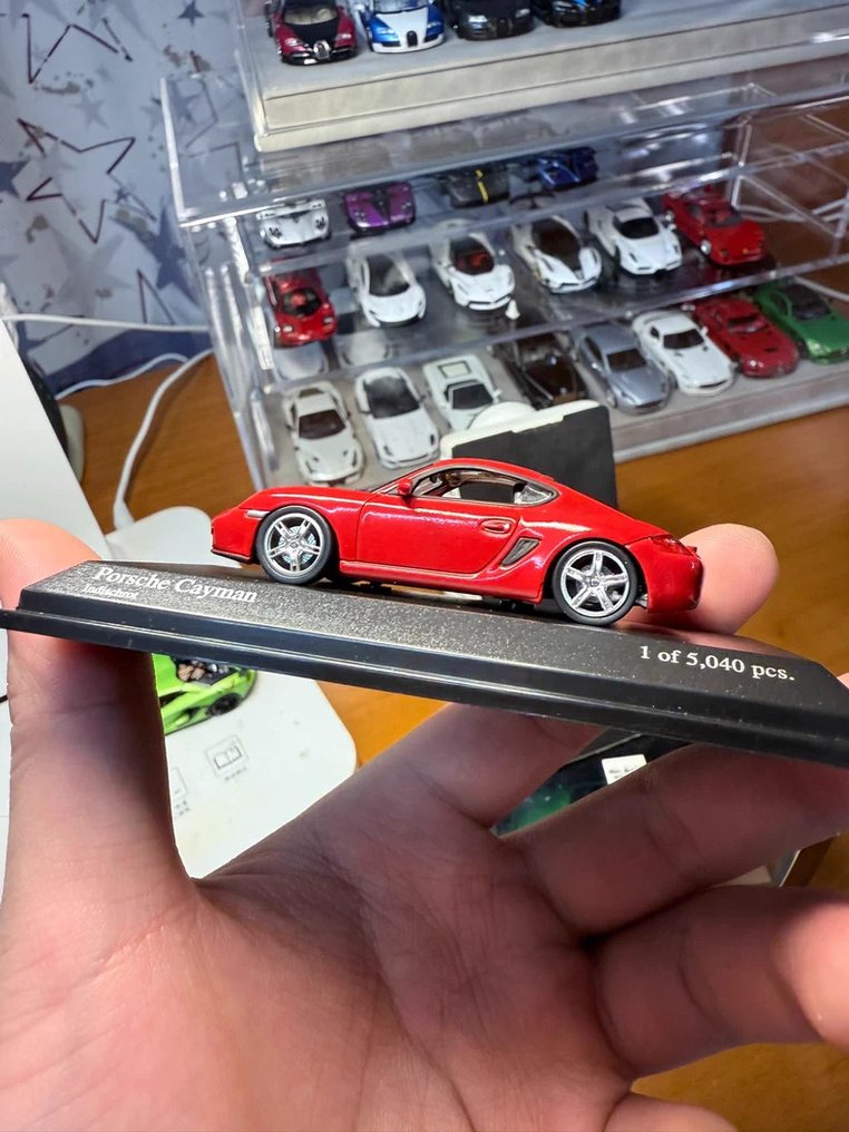 MiniChamps 1:64 - Model car - Porsche Cayman #4.3