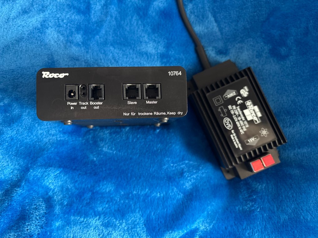 Roco H0 - 10718/10764 - Unidad de control digital (2) - Amplificador digital y transformador #1.0