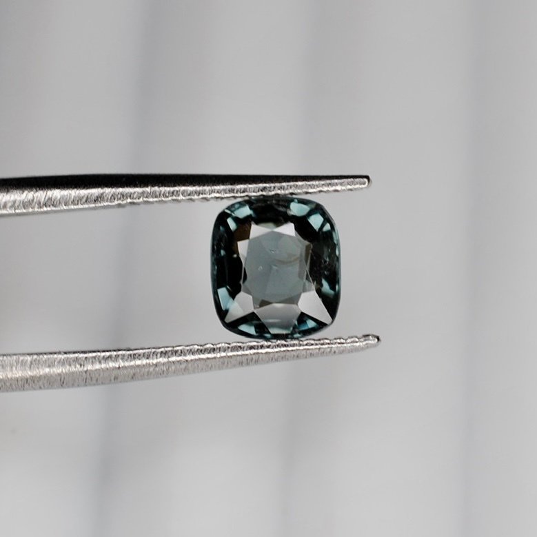 没有保留价 绿色, 灰色 尖晶石 - 1.11 ct - 国际宝石研究院(IGI) #1.0