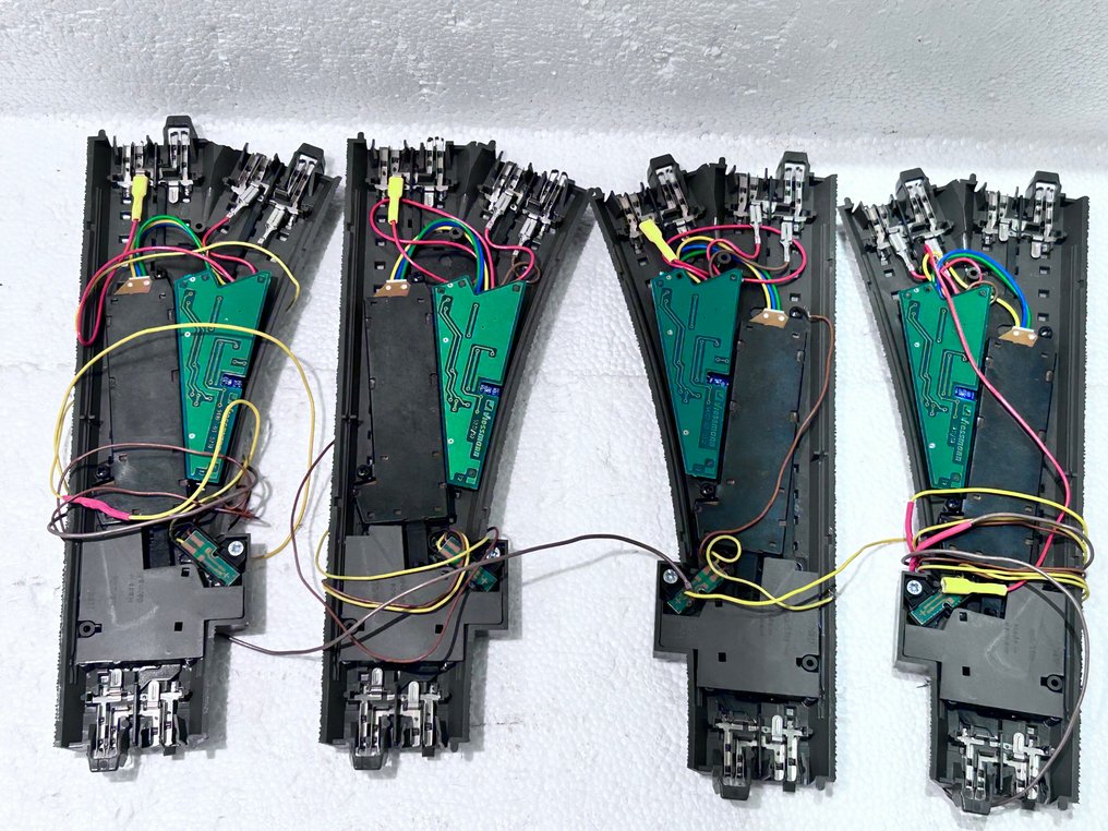 Märklin, Viessmann H0 - 24611/12/74490/70 - Modelltogspor (4) - 4 digitale C rails veksler #1.0