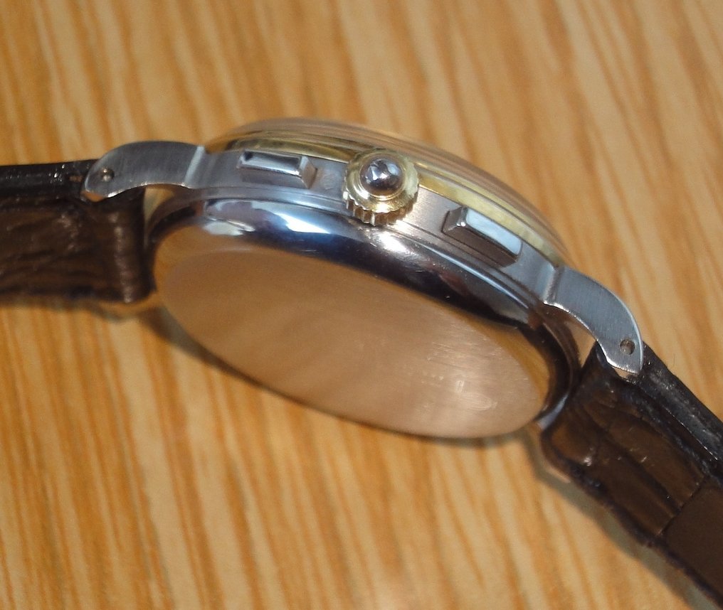 Baume & Mercier - Geneve Moonphase & Date Chronograph Lemania 1883 - Zonder minimumprijs - Ref. 6102.099 - Heren - 1980-1989  #4.3