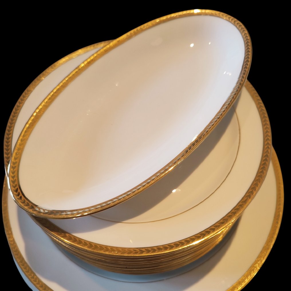 Limoges France “Seraphin” - Table service (12) - Royal gilding in Louis XV style - Fine porcelain from Limoges - Service for dinner #1.0