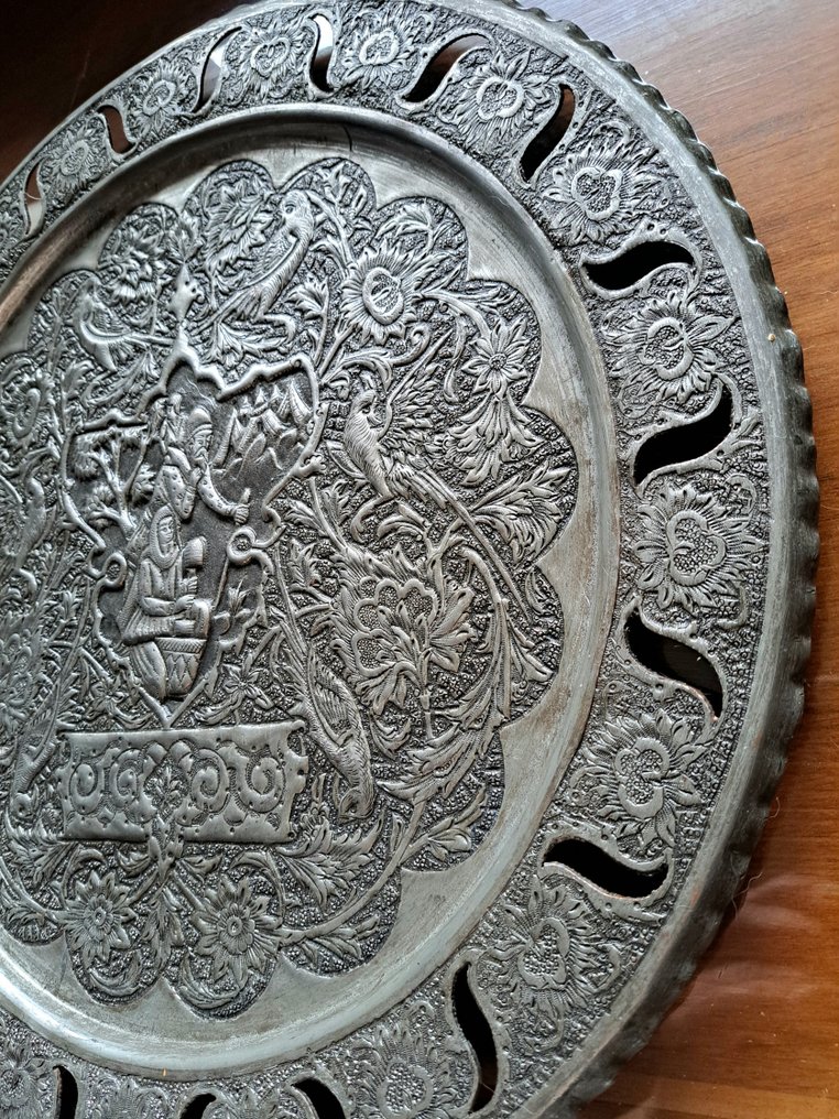 Μεγάλο πιάτο σε στιλ Qajar - 40 εκ. - Μέση Ανατολή - μέση του 20ού αιώνα #2.1