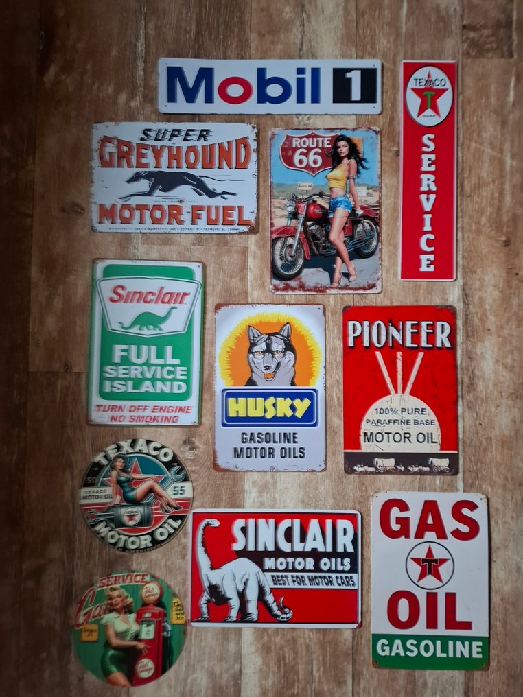 一套11块复古金属广告牌 - 標誌 (11) - Route 66 Pin-up/Mobil 1/Texaco/Greyhound/Sinclair Island/Husky/Pioneer/Texaco Oil/Sinclair - 金屬 #1.0