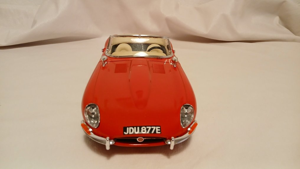 Bburago 1:18 - Modellino di auto  (3) - Jaguar E-Type (1961) & 2x Ferrari F40 (1987) #4.3