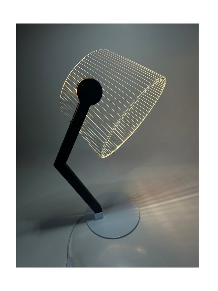 Studio Cheha - Nir Chehanowski - Table lamp - Ziggy - Berkenhout, acrylic, steel #1.0