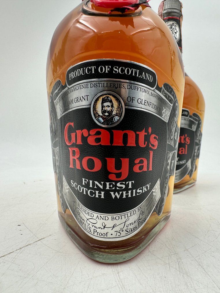 Grant's 12 years old Royal  - b. 1970s - 75cl - 2 bottles #4.3