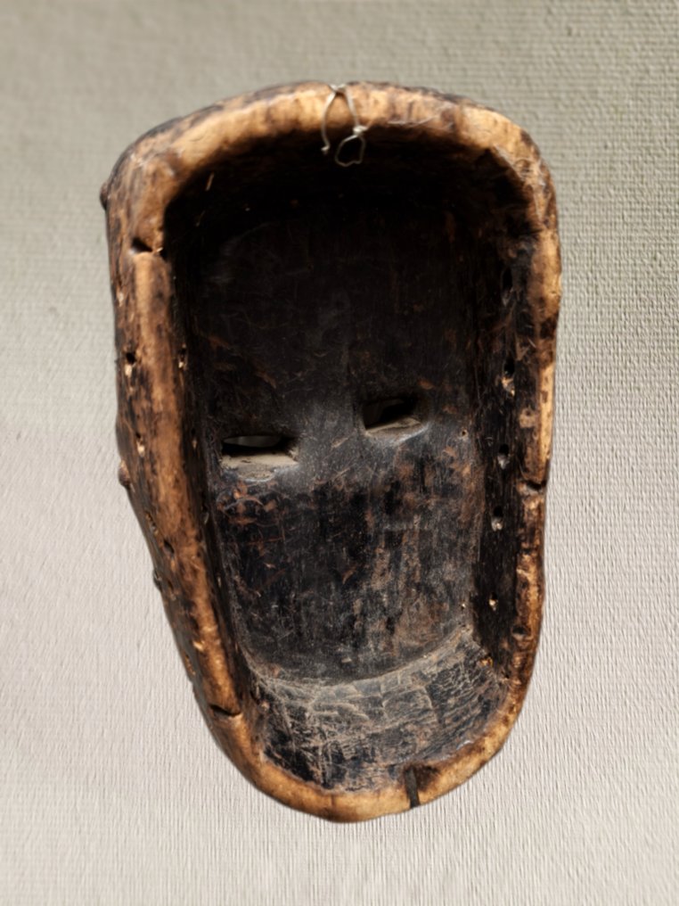 Mask - We sure. - Côte d’Ivoire - Hello, everyone.  (No reserve price) #2.1