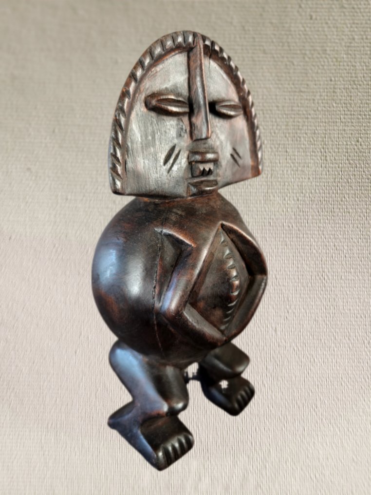 Fétiche pygmée style ubangi - Faragás Fa - Kamerun  (Nincs minimálár) #1.0