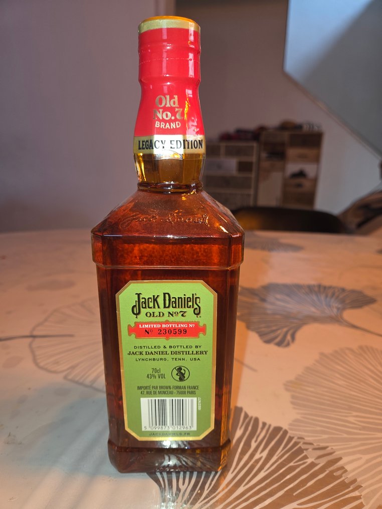 Jack Daniel's Legacy Edition 1, 2 & 3 + Bottled in Bond 100 Proof  - 700ml, 1 Litre - 4 pullojen #4.3