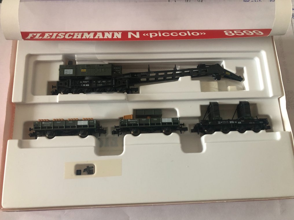 Fleischmann N - 8599 - Ensemble de wagons de marchandises pour trains miniatures (1) - Grue - DB #1.0